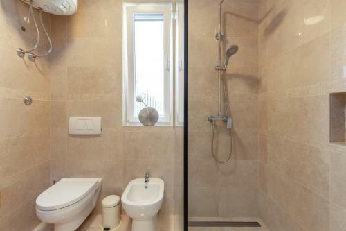 Tarari Luxury Apartment