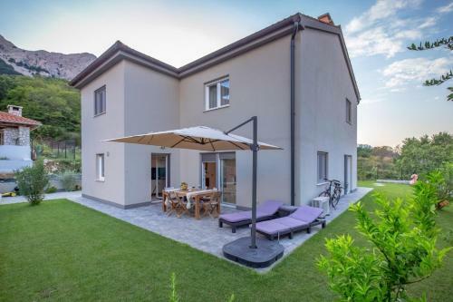 Tarari Luxury Apartment