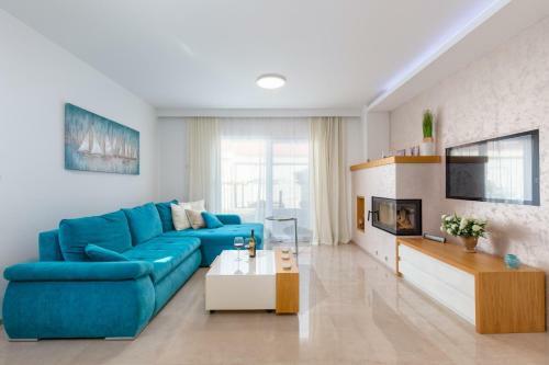 Tarari Luxury Apartment