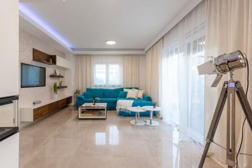 Tarari Luxury Apartment