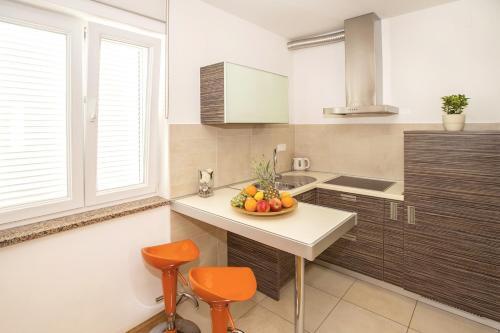 Apartments Mare