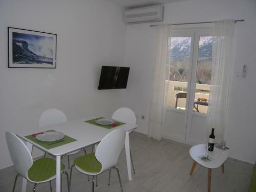 Apartments Gordana Baska For Relaxing Holidays