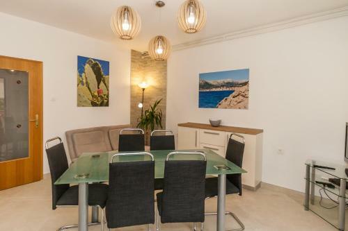Apartments Surfinia