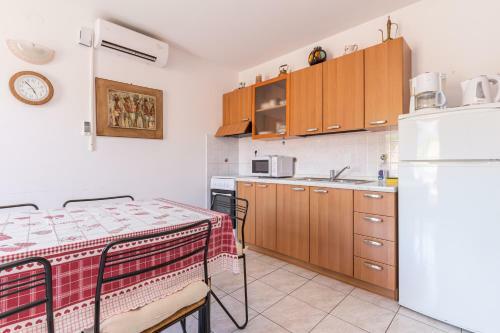 Apartment Marija With Balcony