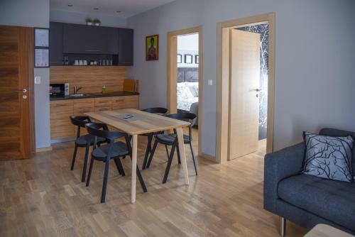 Apartmani Kameno Sidro