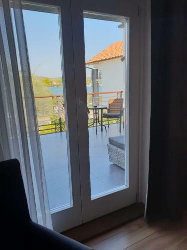 Apartmani Kameno Sidro