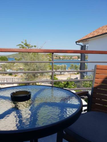 Apartmani Kameno Sidro