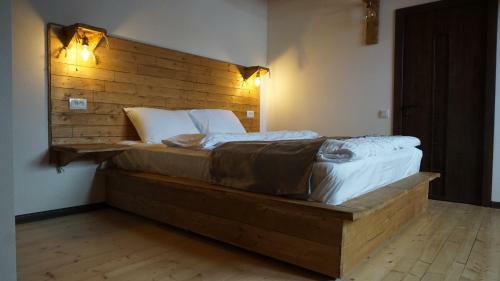 Hostal Mansarda Kazbegi