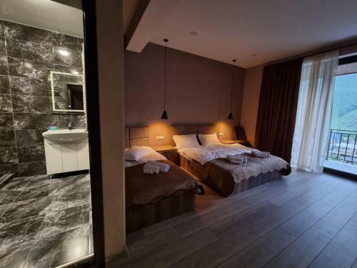 Hotel Sweet Night