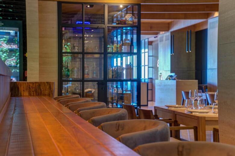 Land's End, Boutique Hotel