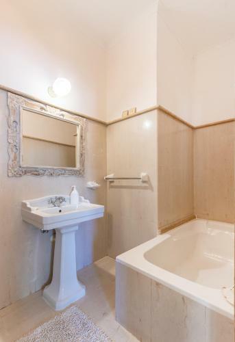 Apartamento 70/2- Spacious & Charming 3 Bedroom Apt In Sliema