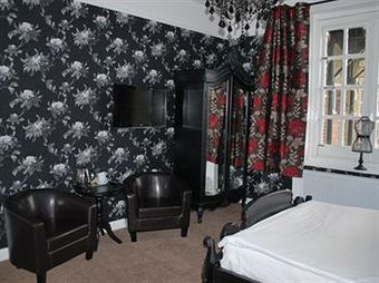 Hostal The George