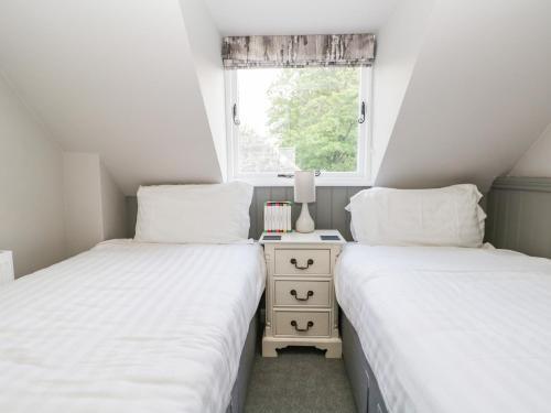 Coach House 1 - Pullwood Bay