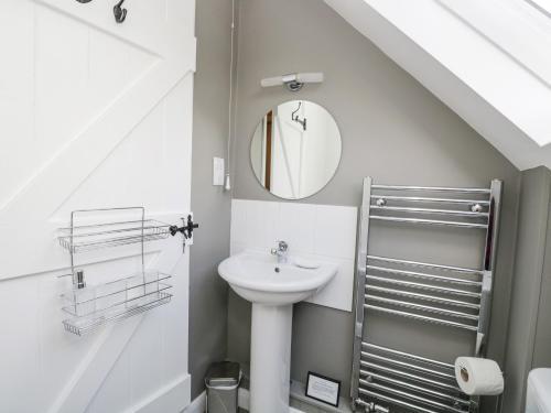 Coach House 1 - Pullwood Bay