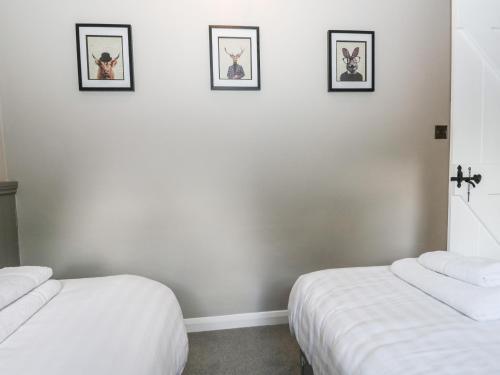 Coach House 1 - Pullwood Bay