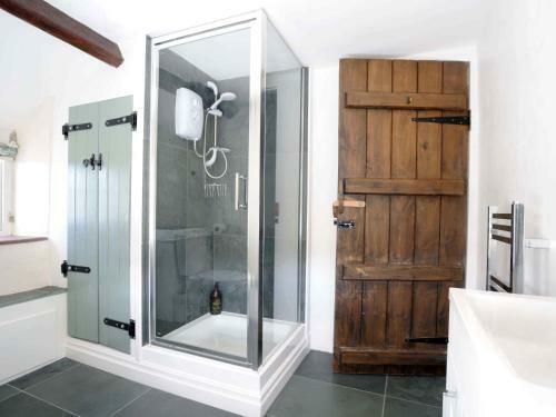 Pass The Keys Cosy 2 Bed, 2 Bath In Rural Lake District