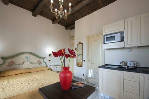Hostal Residenza Del Duca Rooms & Apartments