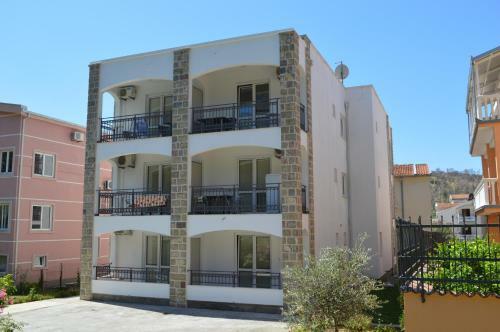 Apartment Folic Sutomore
