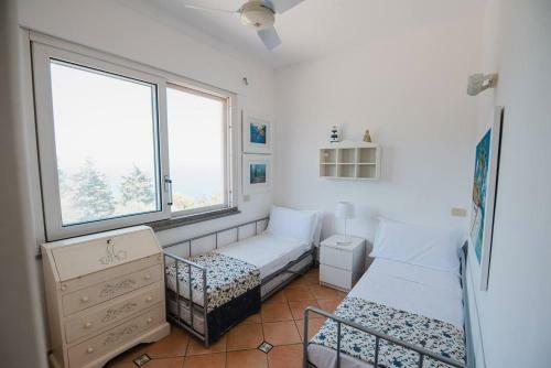 Villa La Rosinella - Exclusive Views & Location