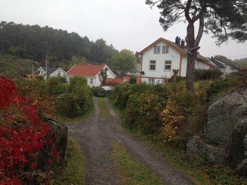 Apartamento Ferieleilighet P� Trom�y, Arendal