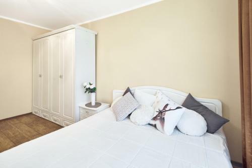 Comfort 3-room Apartment By The Wood