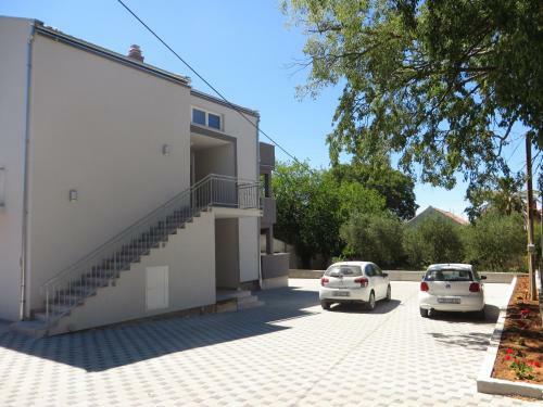 Luka Apartments