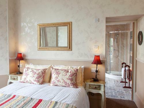 Hostal Court Prior