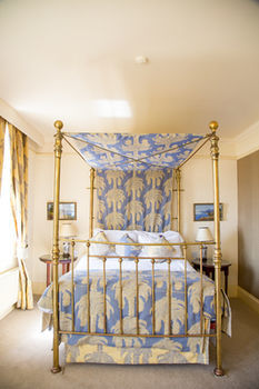 Orestone Manor Hotel
