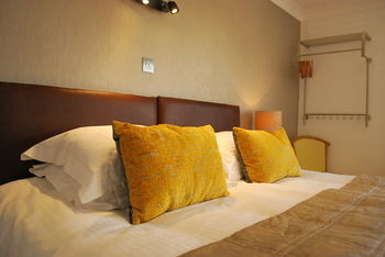 Hostal Torcroft Hotel