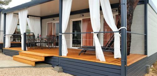 Dalmaris Camp - Prestige Mobile Homes Biograd Na Moru