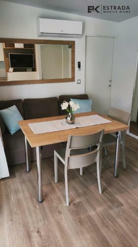 Ek-estrada Mobile Home