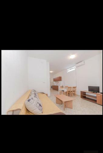 Marin Apartments