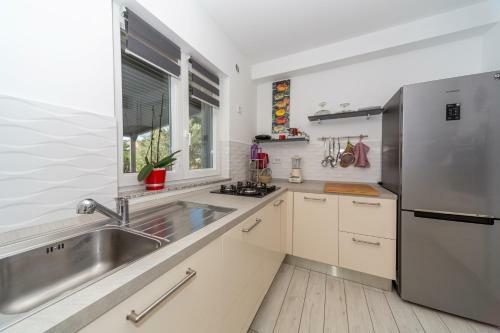 Modern Groundfloor Apartment For 2