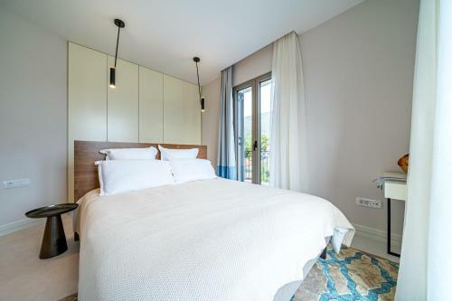 Hermes Apartment - Two Bedroom
