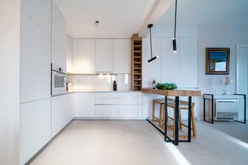 Hermes Apartment - Two Bedroom