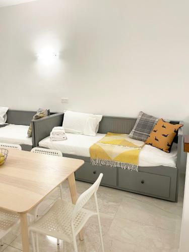 Ground Floor Central Valletta Home With Own Entrance