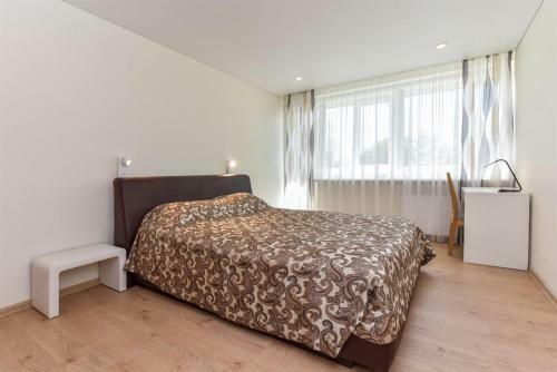 Crystal Apartment
