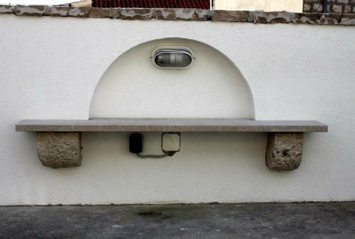 Apartment Cukarin A2 Bol-center, Croatia