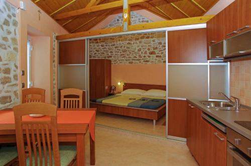Apartment Menego A2 Bol-center, Croatia