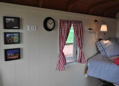Bed & Breakfast Your Cozy Waggon At The Cows' Paradise