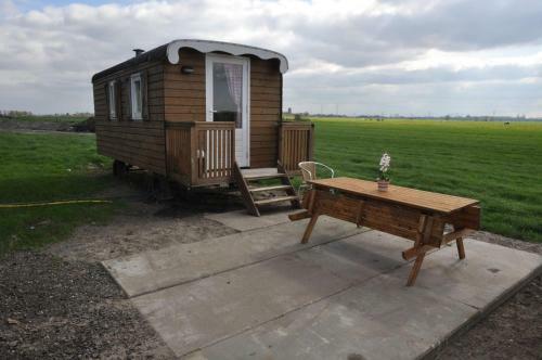 Bed & Breakfast Your Cozy Waggon At The Cows' Paradise