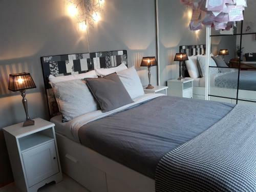 Bed & Breakfast The Rooms Upstairs & Downstairs