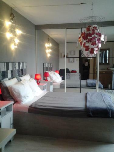 Bed & Breakfast The Rooms Upstairs & Downstairs