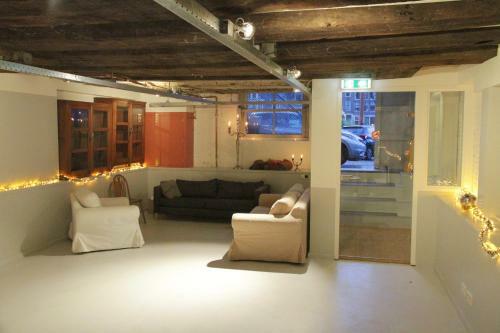 Bed & Breakfast Top Apartment Along Canal In Historic Centre