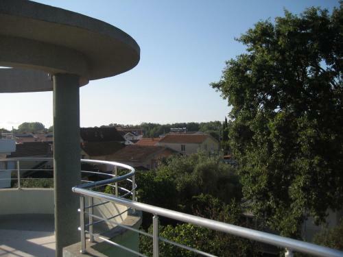 Hostal Guest House Vila Mimoza