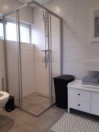 B&B / Vakantiehuis Aan Het Bos Met Hottub