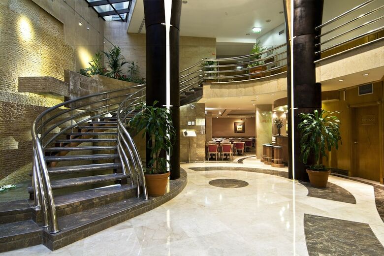 Sana Reno Hotel