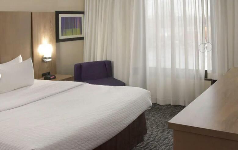 Crowne Plaza Cleveland Airport, An Ihg Hotel