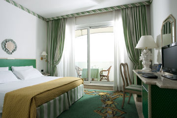 Hotel Aris Garden