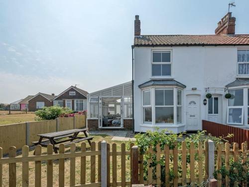 Marions Seaside Cottage